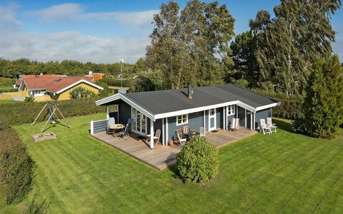 Rosabella - 600M from the Sea: Dak, Land Lot, Verblijf, Huis, Landelijk Gebied, Schuur, Siding, Garden Gebouwen, Blokhut, Hut