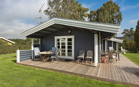 Rosabella - 600M from the Sea: Dak, Land Lot, Verblijf, Huis, Landelijk Gebied, Schuur, Siding, Garden Gebouwen, Blokhut, Hut