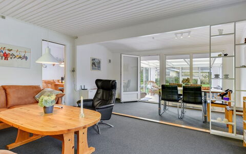 Cenia - 450M from the Sea: Meubilair, Interieur Ontwerp, Flooring, Plafond, Verdieping, Stoel, Tafel, Verlichting, Woonkamer, Kamer
