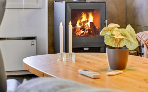 Cenia - 450M from the Sea: Haard, Flooring, Meubilair, Interieur Ontwerp, Houtkachel, Verdieping, Woonkamer, Fireplace