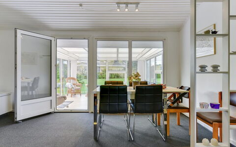 Cenia - 450M from the Sea: Meubilair, Interieur Ontwerp, Flooring, Verdieping, Plafond, Tafel, Stoel, Woonkamer, Glas, Kamer