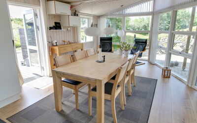 Aatos - 500M from the Sea