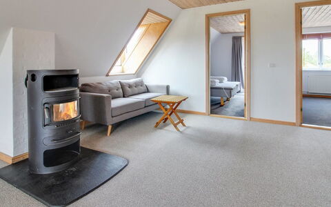 Lissa - 2.4Km from the Sea: Meubilair, Interieur Ontwerp, Stoel, Flooring, Tafel, Toevlucht, Verdieping, Plafond, Kamer, Eco Hotel