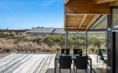 Hristina - 200M from the Sea: Dak, Land Lot, Verblijf, Huis, Landelijk Gebied, Schuur, Siding, Garden Gebouwen, Blokhut, Hut