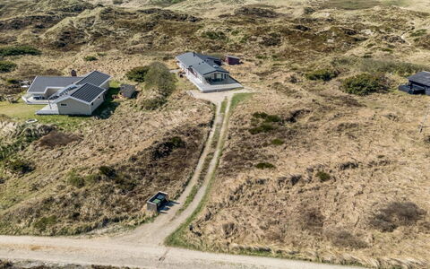 Hristina - 200M from the Sea: Dak, Land Lot, Verblijf, Huis, Landelijk Gebied, Schuur, Siding, Garden Gebouwen, Blokhut, Hut