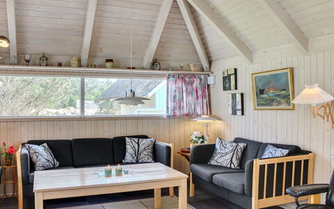 Angelika - 1.6Km from the Sea: Meubilair, Interieur Ontwerp, Stoel, Flooring, Tafel, Toevlucht, Verdieping, Plafond, Kamer, Eco Hotel