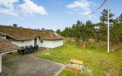Angelika - 1.6Km from the Sea: Meubilair, Interieur Ontwerp, Stoel, Flooring, Tafel, Toevlucht, Verdieping, Plafond, Kamer, Eco Hotel