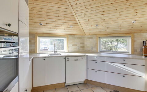 Angelika - 1.6Km from the Sea: Meubilair, Interieur Ontwerp, Stoel, Flooring, Tafel, Toevlucht, Verdieping, Plafond, Kamer, Eco Hotel