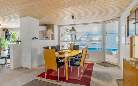 Tuula - 1Km from the Sea: Dak, Huis, Huis, Verblijf, Siding, Landgoed, Oprit, Garden Gebouwen, Werf, Schuur