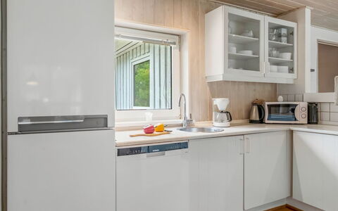 Tuula - 1Km from the Sea: Dak, Huis, Huis, Verblijf, Siding, Landgoed, Oprit, Garden Gebouwen, Werf, Schuur