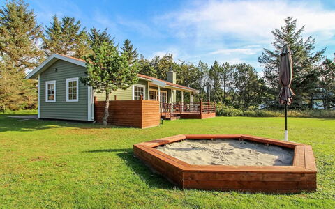 Botilde - 1Km from the Sea: Dak, Land Lot, Verblijf, Huis, Landelijk Gebied, Schuur, Siding, Garden Gebouwen, Blokhut, Hut