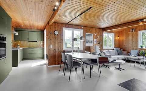 Absolon - 1.5Km from the Sea: Hout, Plafond, Huis, Keuken En Eettafel, Verblijf, Stoel, Lichte Inrichting, Hardwood, Keuken, Houten Vloer