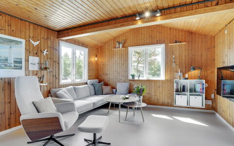 Absolon - 1.5Km from the Sea: Meubilair, Interieur Ontwerp, Plafond, Huis, Lichte Inrichting, Woonkamer, Appartement, Kamer, Stoel, Bankstel