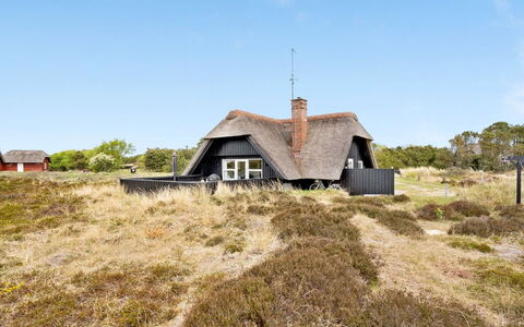 Vladan - 1.6Km from the Sea: Verblijf, Huis, Huis, Dak, Veranda, Landgoed, Siding, Garden Gebouwen, Boerderij, Werf