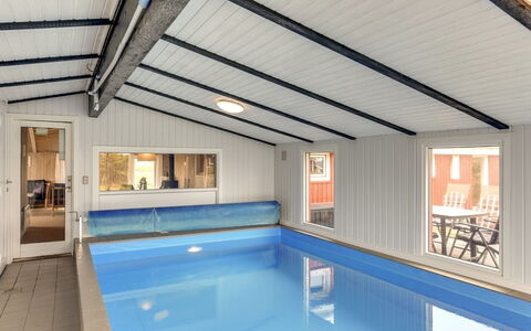 Mogens - from the Sea: Zwembad, Flooring, Verdieping, Samengesteld Materiaal, Toevlucht, Schaduw, Beits, Ontwerp, Hardwood, Eco Hotel