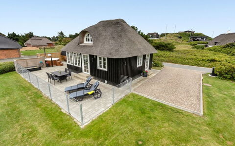 Ulva - 400M from the Sea: Architectuur, Dak, Huis, Samengesteld Materiaal, Daylighting, Siding, Oprit