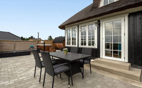 Ulva - 400M from the Sea: Architectuur, Dak, Huis, Samengesteld Materiaal, Daylighting, Siding, Oprit
