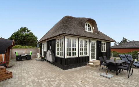 Ulva - 400M from the Sea: Architectuur, Dak, Huis, Samengesteld Materiaal, Daylighting, Siding, Oprit