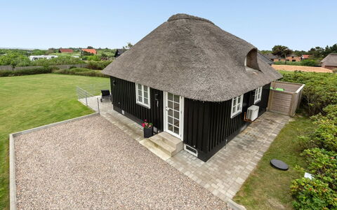 Ulva - 400M from the Sea: Architectuur, Dak, Huis, Samengesteld Materiaal, Daylighting, Siding, Oprit