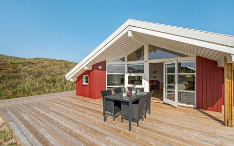 Emelie - 200M from the Sea: Architectuur, Dak, Huis, Samengesteld Materiaal, Daylighting, Siding, Oprit