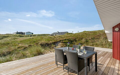 Emelie - 200M from the Sea: Architectuur, Dak, Huis, Samengesteld Materiaal, Daylighting, Siding, Oprit