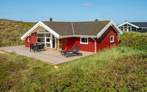Emelie - 200M from the Sea: Architectuur, Dak, Huis, Samengesteld Materiaal, Daylighting, Siding, Oprit