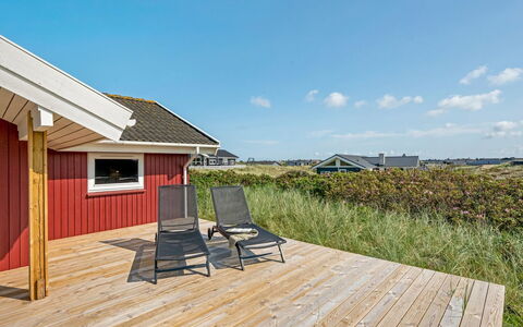 Emelie - 200M from the Sea: Architectuur, Dak, Huis, Samengesteld Materiaal, Daylighting, Siding, Oprit