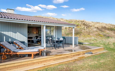 Sutere - 200M to the Fjord: Huis, Dak, Huis, Verblijf, Schuur, Garden Gebouwen, Siding, Werf, Blokhut, Hut