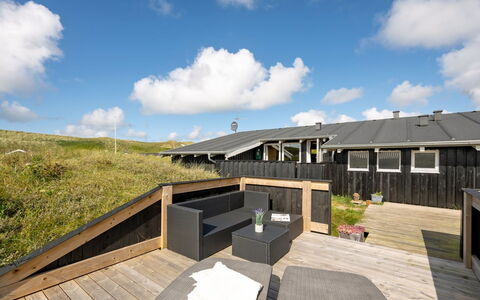 Friedel - 150M from the Sea: Dak, Land Lot, Verblijf, Huis, Landelijk Gebied, Schuur, Siding, Garden Gebouwen, Blokhut, Hut