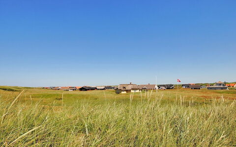 Egidia - 50M from the Sea: Meubilair, Interieur Ontwerp, Stoel, Flooring, Tafel, Toevlucht, Verdieping, Plafond, Kamer, Eco Hotel