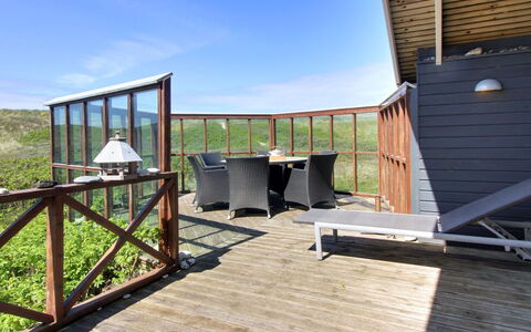 Egidia - 50M from the Sea: Meubilair, Interieur Ontwerp, Stoel, Flooring, Tafel, Toevlucht, Verdieping, Plafond, Kamer, Eco Hotel