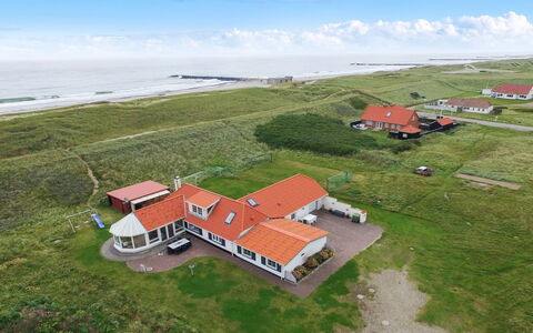 Pauli - 75M from the Sea: Huis, Dak, Huis, Verblijf, Schuur, Garden Gebouwen, Siding, Werf, Blokhut, Hut