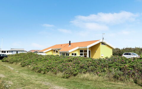 Suend - from the Sea: Huis, Dak, Huis, Verblijf, Schuur, Garden Gebouwen, Siding, Werf, Blokhut, Hut
