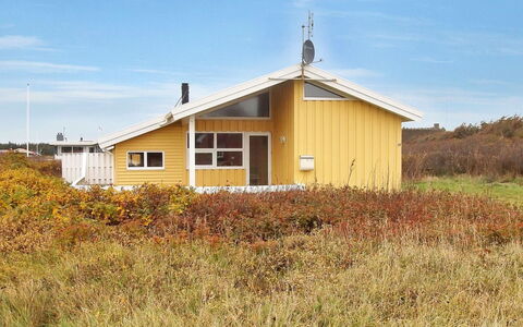 Suend - from the Sea: Huis, Dak, Huis, Verblijf, Schuur, Garden Gebouwen, Siding, Werf, Blokhut, Hut