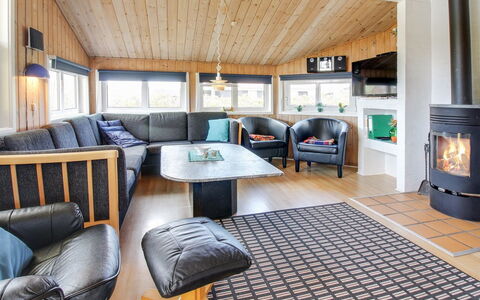 Suend - from the Sea: Huis, Dak, Huis, Verblijf, Schuur, Garden Gebouwen, Siding, Werf, Blokhut, Hut