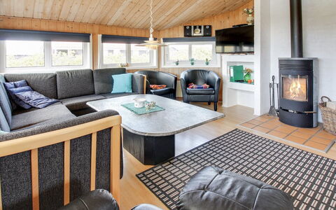 Suend - from the Sea: Huis, Dak, Huis, Verblijf, Schuur, Garden Gebouwen, Siding, Werf, Blokhut, Hut