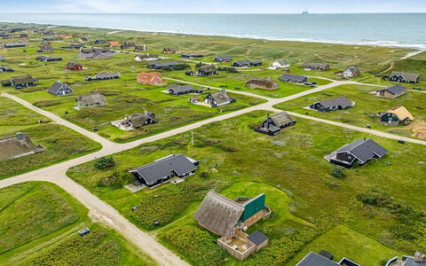 Balthasar - 200M from the Sea: Hout, Dak, Architectuur, Huis, Huis, Verblijf, Siding, Hardwood, Helling, Landgoed