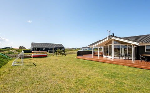 Floriana - 650M from the Sea: Dak, Land Lot, Verblijf, Huis, Landelijk Gebied, Schuur, Siding, Garden Gebouwen, Blokhut, Hut