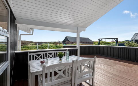 Floriana - 650M from the Sea: Dak, Land Lot, Verblijf, Huis, Landelijk Gebied, Schuur, Siding, Garden Gebouwen, Blokhut, Hut