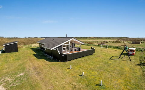 Floriana - 650M from the Sea: Dak, Land Lot, Verblijf, Huis, Landelijk Gebied, Schuur, Siding, Garden Gebouwen, Blokhut, Hut