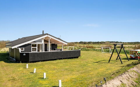 Floriana - 650M from the Sea: Dak, Land Lot, Verblijf, Huis, Landelijk Gebied, Schuur, Siding, Garden Gebouwen, Blokhut, Hut