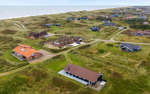 Elnur - 100M from the Sea: Verblijf, Huis, Huis, Dak, Veranda, Landgoed, Siding, Garden Gebouwen, Boerderij, Werf