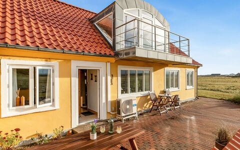Ali - 75M from the Sea: Dak, Land Lot, Verblijf, Huis, Landelijk Gebied, Schuur, Siding, Garden Gebouwen, Blokhut, Hut