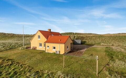 Ali - 75M from the Sea: Dak, Land Lot, Verblijf, Huis, Landelijk Gebied, Schuur, Siding, Garden Gebouwen, Blokhut, Hut