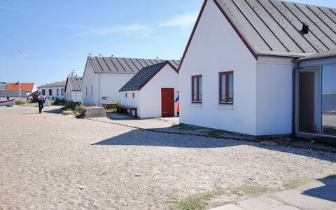 Hariet - 600M from the Sea: Lucht, Huis, Dak, Huis, Woongebied, Verblijf, Land Lot, Menselijke Nederzetting, Pool, Helling