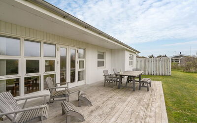 Vilja - 150M from the Sea