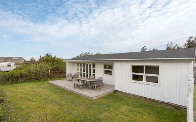 Vilja - 150M from the Sea
