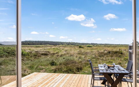 Tayanita - 750M from the Sea: Dak, Land Lot, Verblijf, Huis, Landelijk Gebied, Schuur, Siding, Garden Gebouwen, Blokhut, Hut
