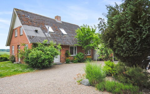 Ludovic - 7Km from the Sea: Dak, Land Lot, Verblijf, Huis, Landelijk Gebied, Schuur, Siding, Garden Gebouwen, Blokhut, Hut