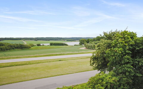 Ludovic - 7Km from the Sea: Dak, Land Lot, Verblijf, Huis, Landelijk Gebied, Schuur, Siding, Garden Gebouwen, Blokhut, Hut